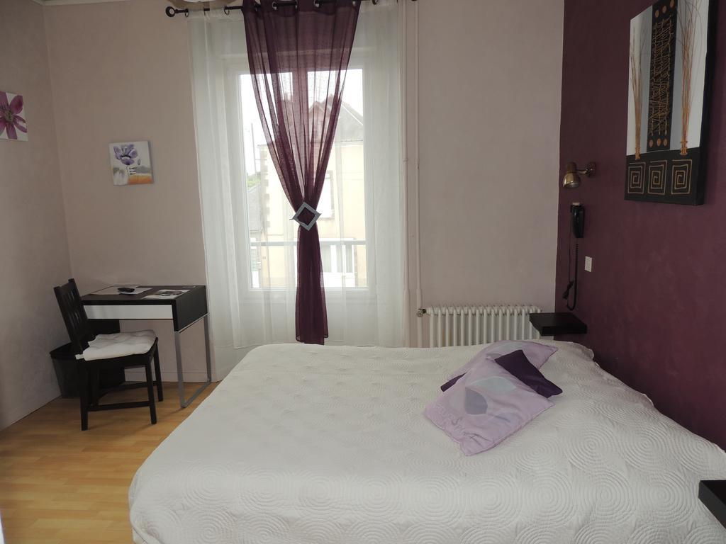 Le Gue De Genes Otel Ambrieres Les Vallees Dış mekan fotoğraf