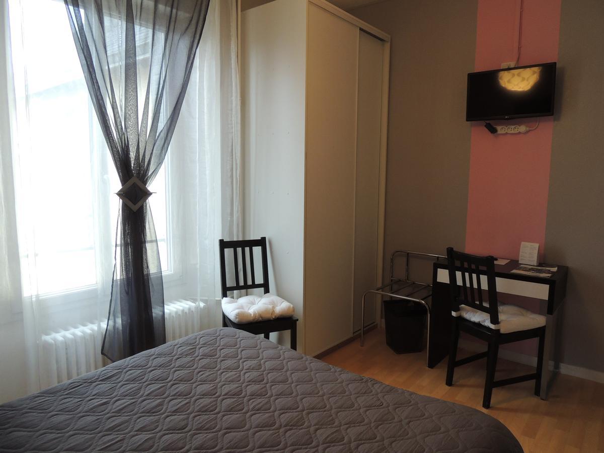 Le Gue De Genes Otel Ambrieres Les Vallees Dış mekan fotoğraf