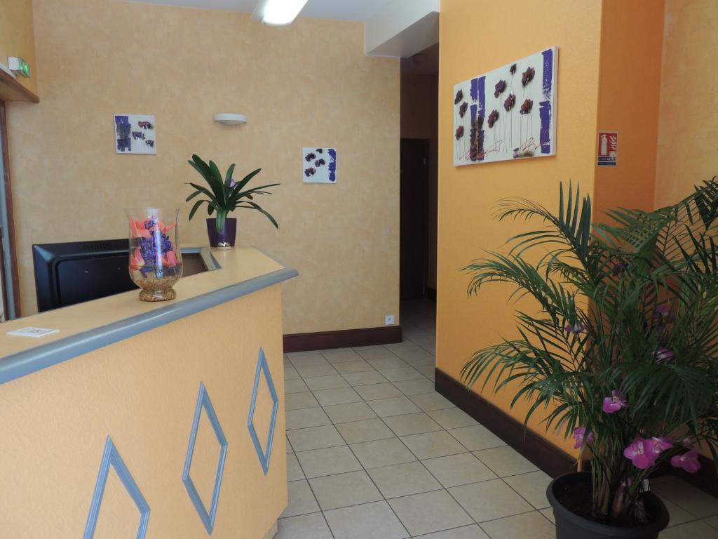 Le Gue De Genes Otel Ambrieres Les Vallees Dış mekan fotoğraf